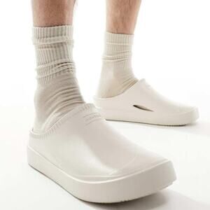 Hunter Original in/out Bloom Algae Foam Clogs in Stucco Size UK6/US7